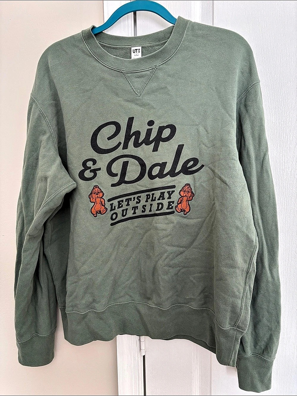 Disney Chip & Dale Graphic Sweatshirt Size Large
